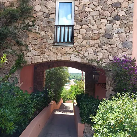 Apartment Domu'e Mari