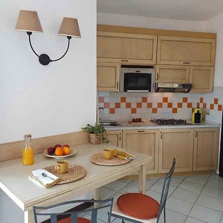 Domu'e Mari Apartment